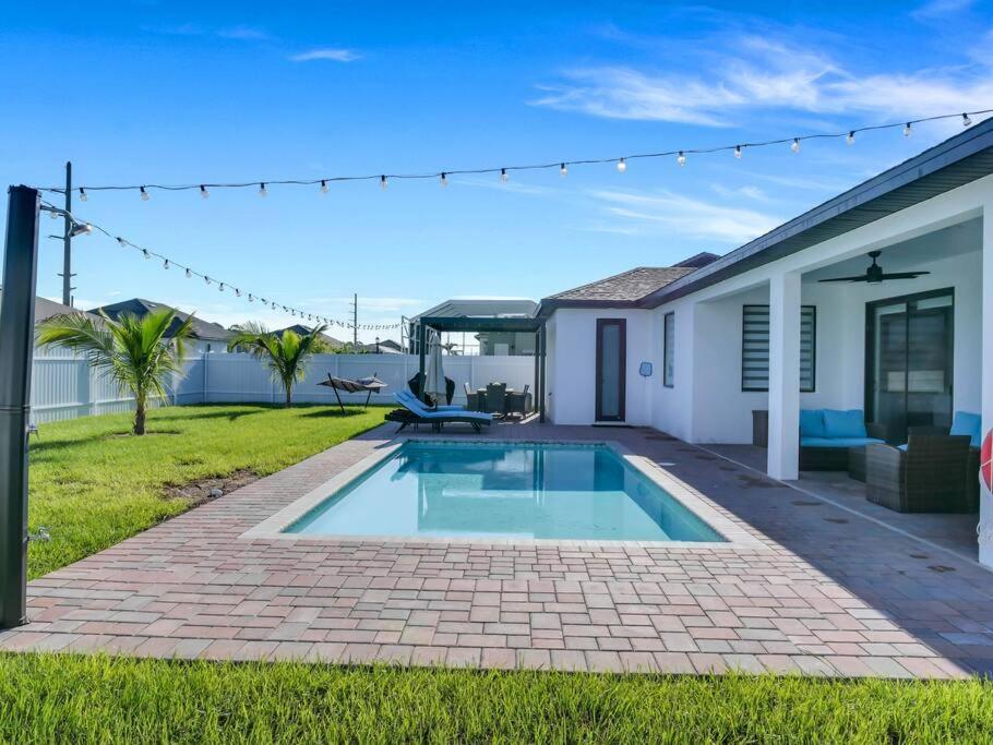 Casa Sevilla, Heated Pool, Sleeps 9, 4B3B Cape Coral Exterior photo